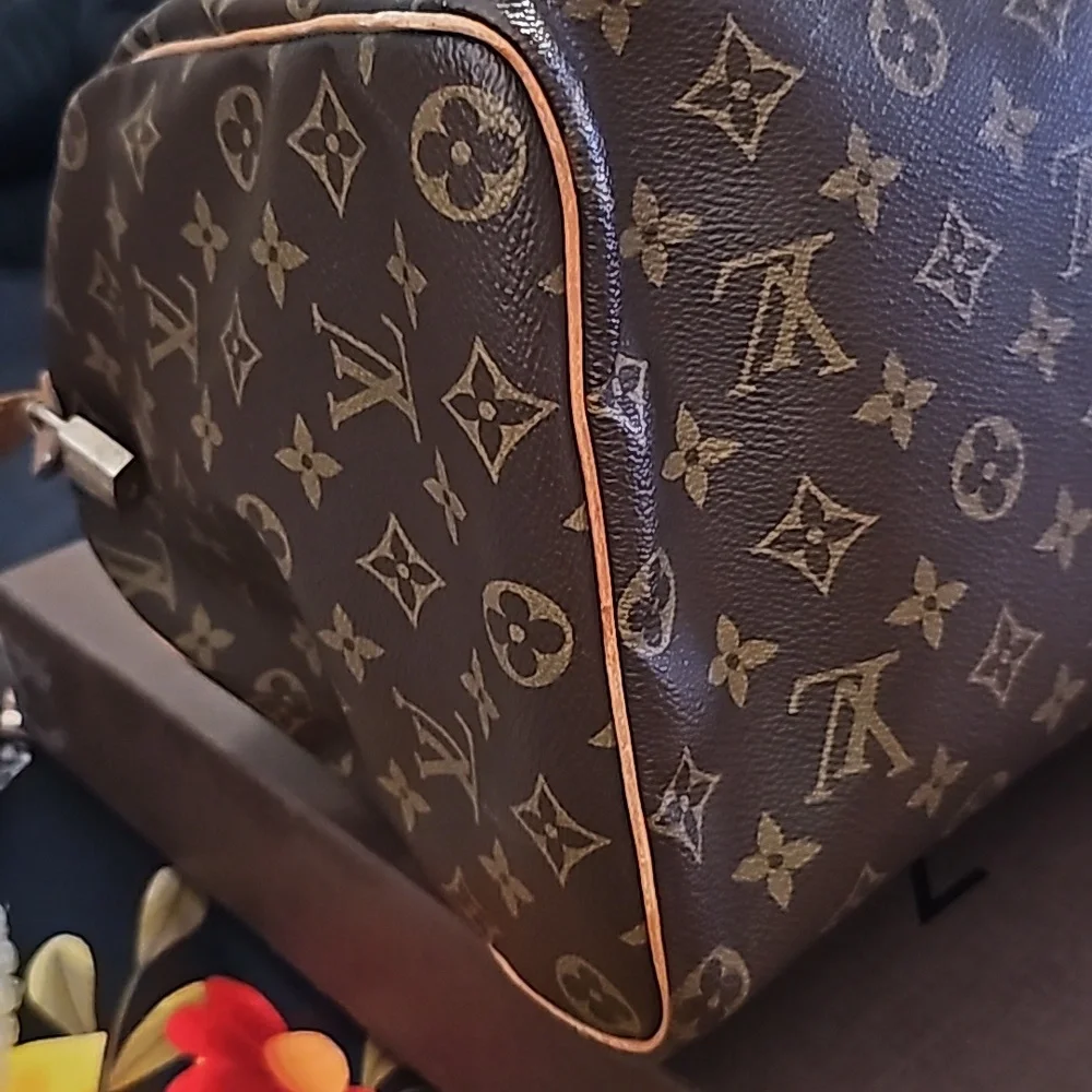 Louis Vuitton Speedy 45 Handbag - Picture 16 of 16